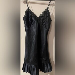 Vintage Victoria’s Secret slip dress | size Sp. very good condition